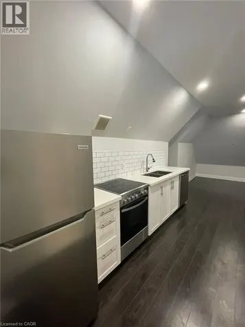 1 Madison Avenue Hamilton ON L8L 5Y2
