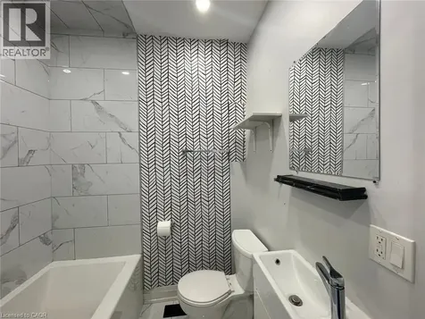1 Madison Avenue Hamilton ON L8L 5Y2