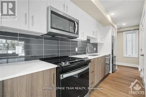 366 Winona Avenue Ottawa ON K1Z 5H7