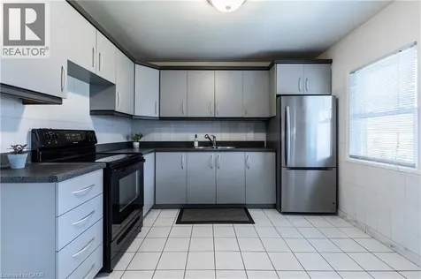 118 Julian Avenue Hamilton ON L8H 5R7