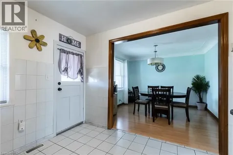 118 Julian Avenue Hamilton ON L8H 5R7