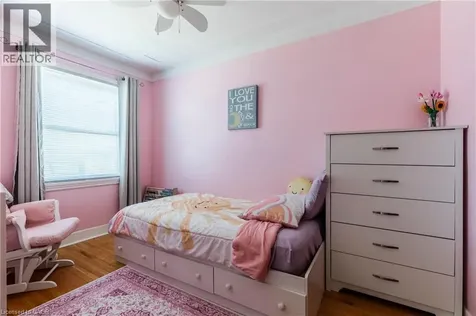 118 Julian Avenue Hamilton ON L8H 5R7