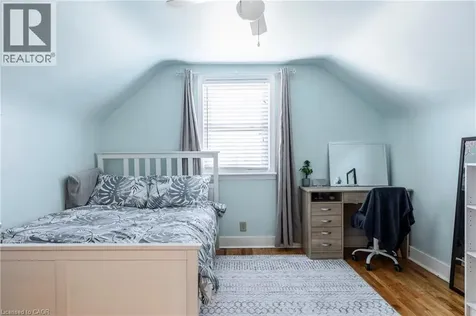 118 Julian Avenue Hamilton ON L8H 5R7