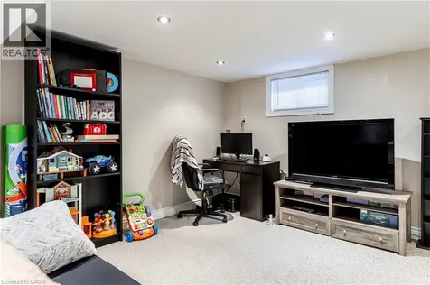 118 Julian Avenue Hamilton ON L8H 5R7