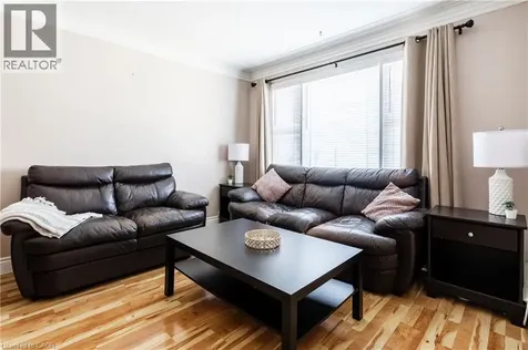 118 Julian Avenue Hamilton ON L8H 5R7