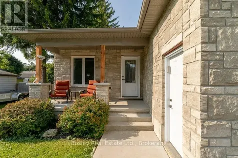 420 Victoria Street Minto ON N0G 2P0