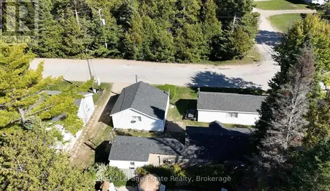 104 Third Avenue North South Bruce Peninsula ON N0H 2G0