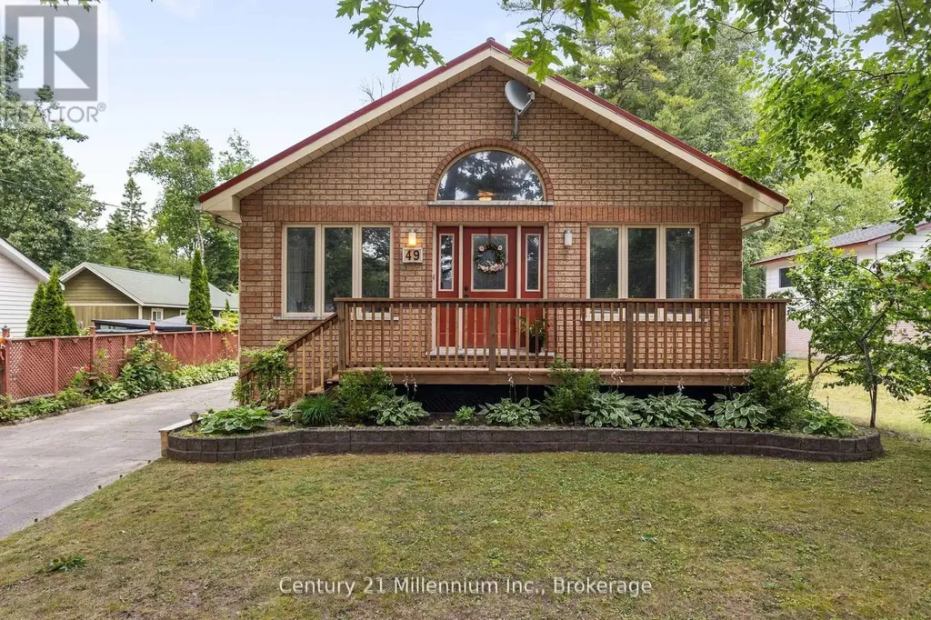 49 32nd Street North Wasaga Beach ON L9Z 2C4