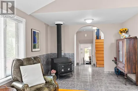 49 32nd Street North Wasaga Beach ON L9Z 2C4
