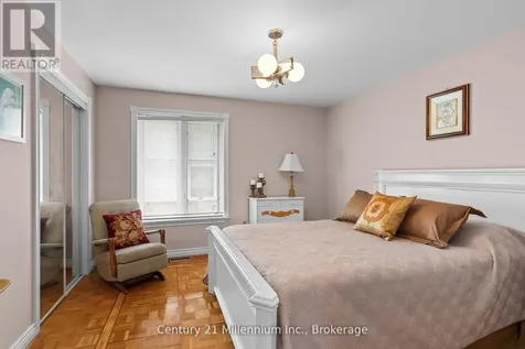 49 32nd Street North Wasaga Beach ON L9Z 2C4