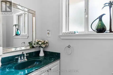 49 32nd Street North Wasaga Beach ON L9Z 2C4