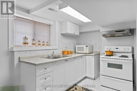49 32nd Street North Wasaga Beach ON L9Z 2C4