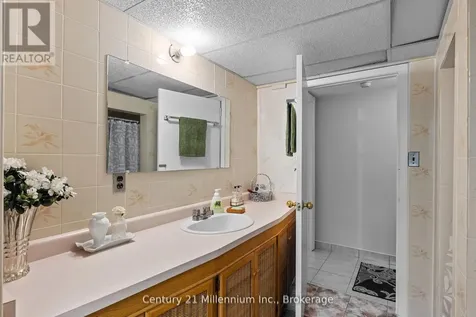 49 32nd Street North Wasaga Beach ON L9Z 2C4