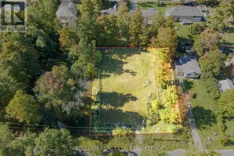 76 Mcarthur Drive Penetanguishene ON L9M 1W9