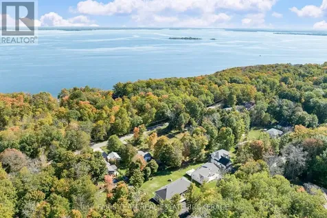 76 Mcarthur Drive Penetanguishene ON L9M 1W9