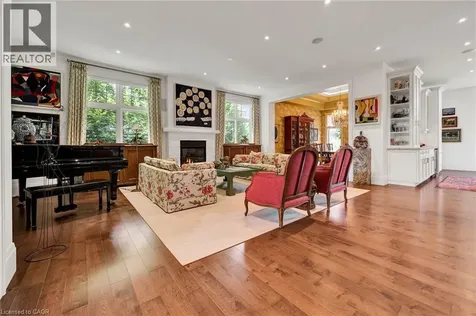 585 Regal Place Waterloo ON N2V 2G3