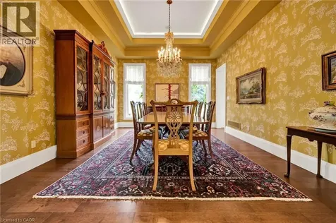 585 Regal Place Waterloo ON N2V 2G3