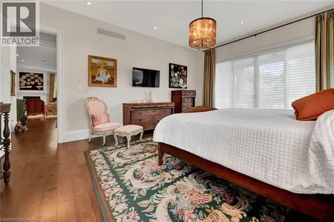 585 Regal Place Waterloo ON N2V 2G3