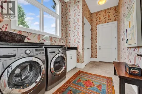 585 Regal Place Waterloo ON N2V 2G3
