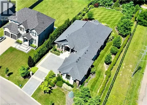 585 Regal Place Waterloo ON N2V 2G3