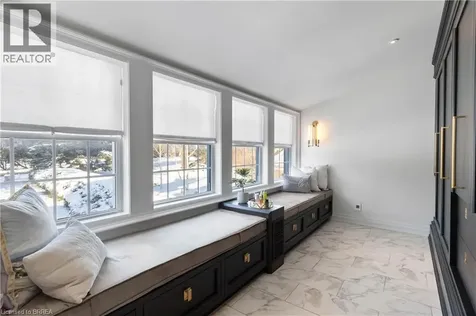 8 Tutela Heights Road Brantford ON N3T 1A1