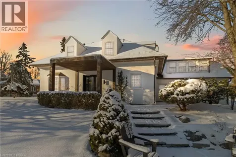 8 Tutela Heights Road Brantford ON N3T 1A1