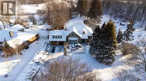 8 Tutela Heights Road Brantford ON N3T 1A1