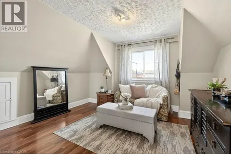 49 Cheever Street Hamilton ON L8L 5R6
