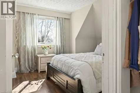 49 Cheever Street Hamilton ON L8L 5R6