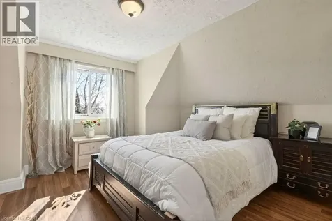 49 Cheever Street Hamilton ON L8L 5R6