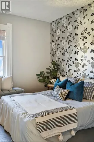 49 Cheever Street Hamilton ON L8L 5R6