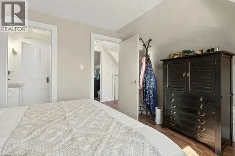 49 Cheever Street Hamilton ON L8L 5R6
