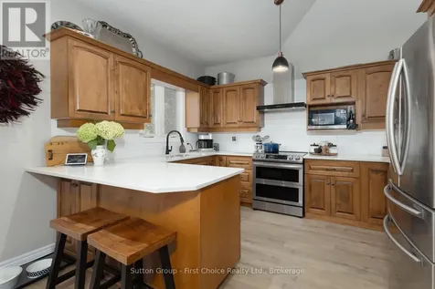 338 Delamere Avenue Stratford ON N5A 5A4