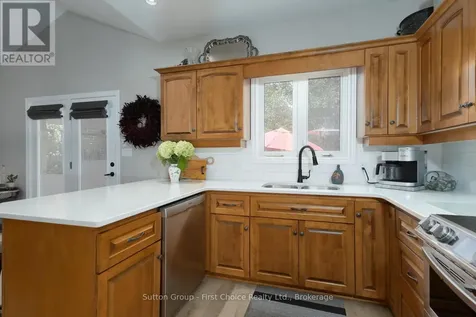 338 Delamere Avenue Stratford ON N5A 5A4
