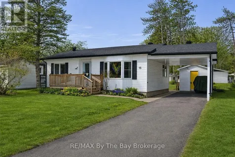 15 Carruthers Street South Wasaga Beach ON L9Z 1K2