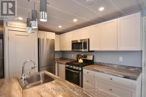 15 Carruthers Street South Wasaga Beach ON L9Z 1K2