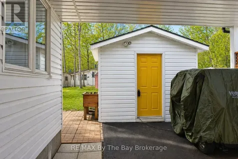 15 Carruthers Street South Wasaga Beach ON L9Z 1K2