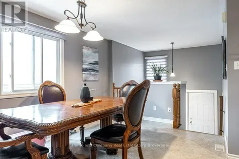 127 Walsh Crescent Stratford ON N5A 7X7