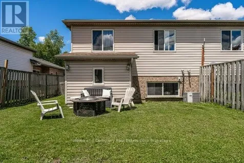 127 Walsh Crescent Stratford ON N5A 7X7