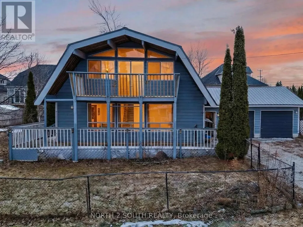 13 Bayview Avenue Wasaga Beach ON L9Z 2Y6