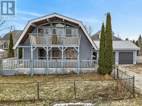 13 Bayview Avenue Wasaga Beach ON L9Z 2Y6