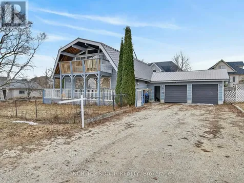 13 Bayview Avenue Wasaga Beach ON L9Z 2Y6