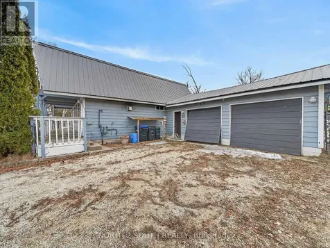 13 Bayview Avenue Wasaga Beach ON L9Z 2Y6