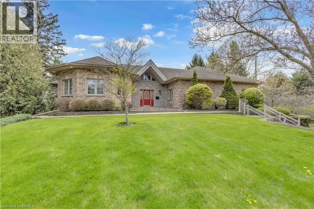 103 Tutela Heights Road Brantford ON N3T 1A4