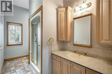 103 Tutela Heights Road Brantford ON N3T 1A4