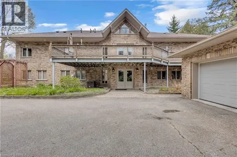 103 Tutela Heights Road Brantford ON N3T 1A4