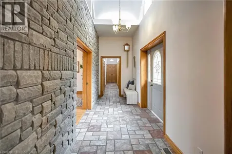 103 Tutela Heights Road Brantford ON N3T 1A4