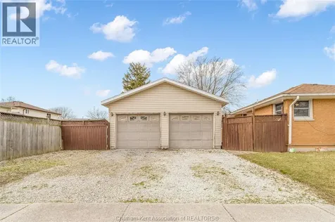 410 Mcnaughton Avenue East Chatham ON N7L 2G9