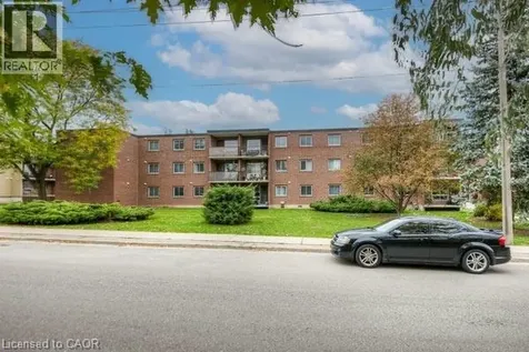 4 Avalon Place Kitchener ON N2M 4N6
