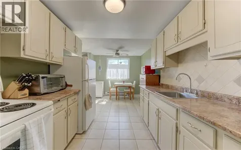 4 Avalon Place Kitchener ON N2M 4N6